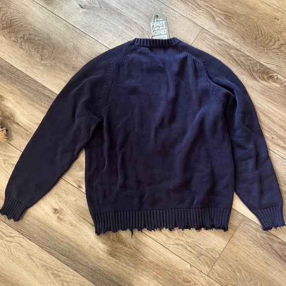 LF Distressed sweater - Picture 2 of 2